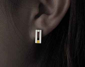 Clous d'oreilles Musubi | Clous d'oreilles | Plaqué or | Bicolore simple | Bijoux artisanaux minimalistes | cadeau pour elle | Clous d'oreilles géométriques