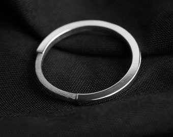 Bague en argent minimaliste | Bague géométrique Morden | Bague simple pour tous les jours | Bague ligne carrée épaisse | Bague géométrique tendance | Bague unisexe