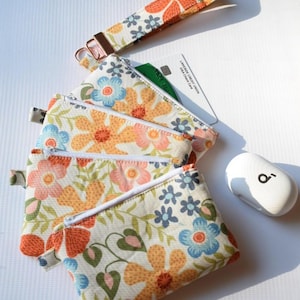 Handmade Retro Floral Coin Purse: Zipper Pouch Wallet