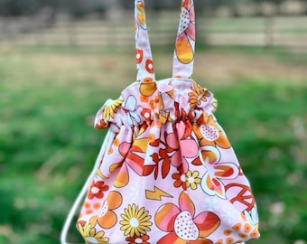 Kinchaku Drawstring Bag, Japanese Style Lunch Tote with Handles, Retro Floral Print, Washable Bento Bag for Snacks and Small Essentials