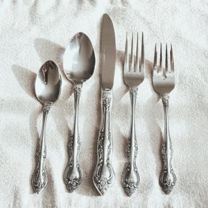Rogers Stainless Flatware Korea SRB145 (ROSTFREI) Von Stanley Roberts