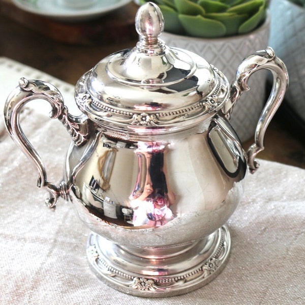 1847 Rogers Bros Remembrance 9803 IS Silver Plated Lidded Sugar Bowl