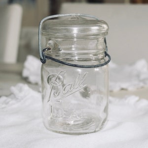 Vintage Ball Ideal Glass Canning Jar Szklana pokrywka Drut Bail Pint