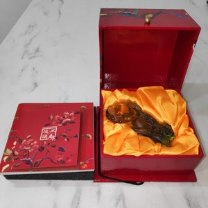 Authentic Artist Signed Taiwan Designer Emerald color Crystal Rabbit by LIULI GongFang