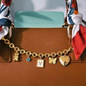 Dije para bolso de mujer, cadena de monedero bañada en oro con dije múltiple, dijes para bolso de mujer, medallón con inicial de piedra de nacimiento para accesorios de bolso