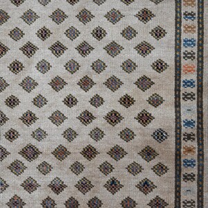 Hand Knotted Oushak Rug: Modern Turkish Wool Area Rug