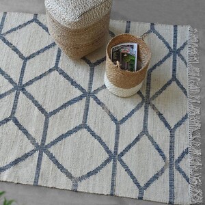 Handwoven Wool Kilim Rug: Scandinavian Modern Green Flatweave
