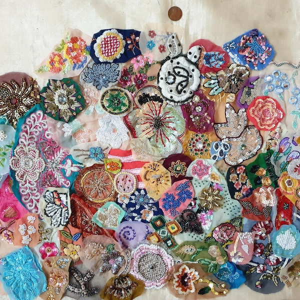 Rndm VERY RARE Lot Antique Vintage Sari APPLIQUE Appliques 50 Pcs Beaded Sequined Doll Craft Sew On Home decor India Trim Patch Journal