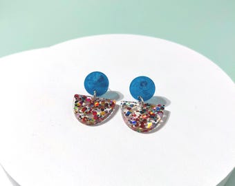 Semicircle multicolour glitter earrings with teal tops