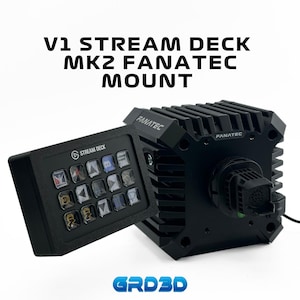 Puede incluir: Un Stream Deck MK2 negro montado en una base de volante Fanatec negra. El Stream Deck es un pequeño dispositivo con 15 botones personalizables. El soporte está diseñado para sujetar el Stream Deck a la base del volante.