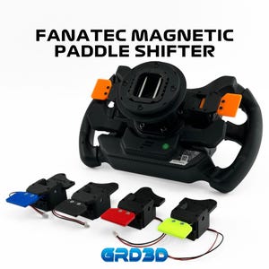 Op de afbeelding: Een zwarte Fanatec magnetische peddelschakelaar met vier verschillende gekleurde peddelschakelaars: blauw, rood, geel en oranje. De peddelschakelaars zijn bevestigd aan een zwarte basis met draden.