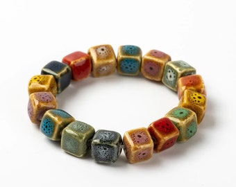 Bracelet de perles en céramique artisanale - Accessoire fabriqué à la main, multicolore, Boho-Chic