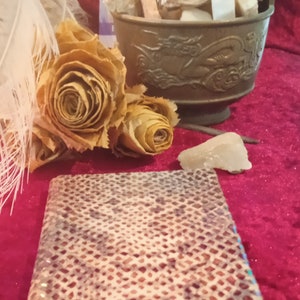 Persoonlijk geladen/ritueel ingewijd. Handgeschreven talisman/amulet. Handgemaakt leren boekje. *Bescherming/genezing*