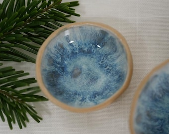 Schattig handgemaakt keramisch sieradenschaaltje/snuisterijenschaaltje in turquoise