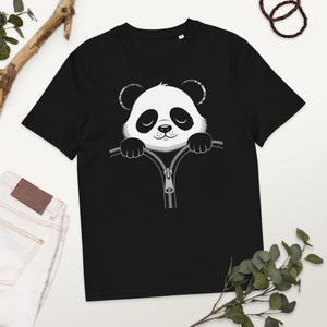 Bonita camiseta con cremallera y diseño de panda asomado para amantes de los animales. Divertida camiseta con estampado de panda de dibujos animados. Adorable idea de regalo para mujeres y hombres.