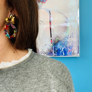 Sézane-inspired dangling earrings with flower clasp and vintage-style multicolored tortoiseshell pendant image 6