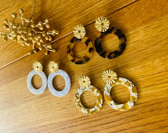 boucles d'oreilles pendantes d'inspiration Sézane avec clou d’oreilles en  acier inoxydable et pendentif en écaille de tortue esprit vintage
