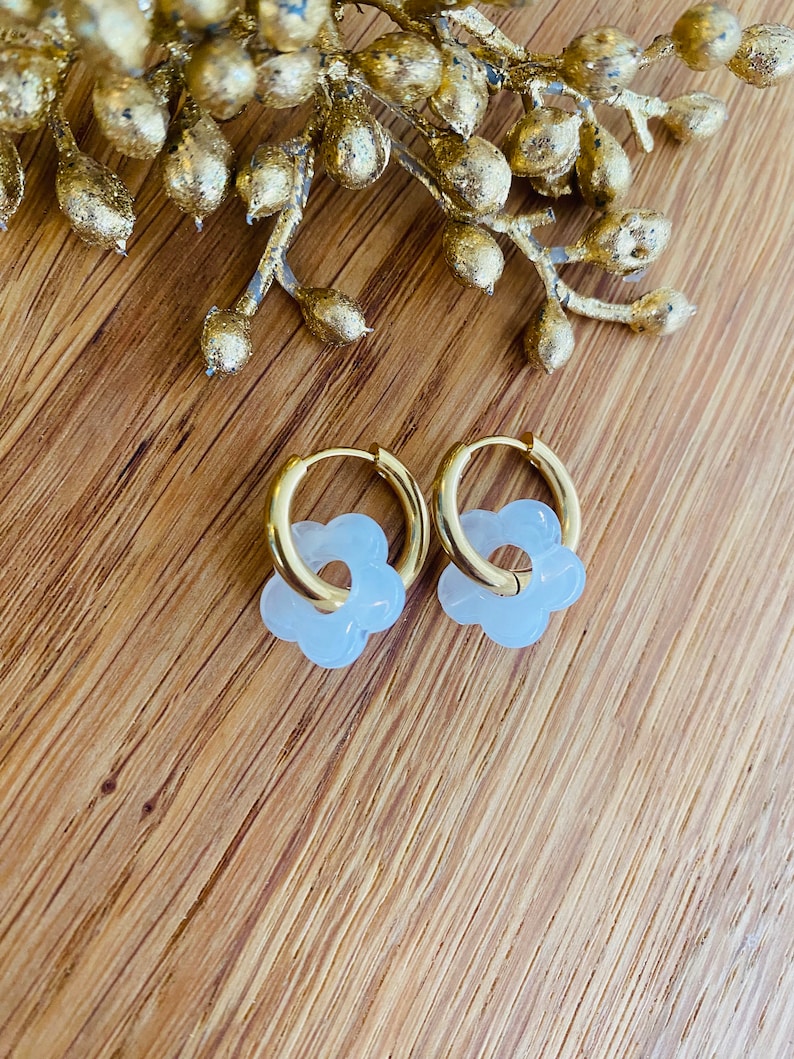 Boucles d'oreilles créoles, dorées à l'or fin et en cuir recyclé et personnalisable