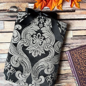 Pochette à livre baroque