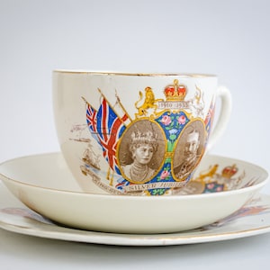 Vintage King George V & Mary Silver Jubilee Commemorative Cup Saucer and Plate gift