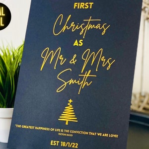 First Christmas Married Custom Foliendruck A4 / Pärchen Geschenke, Weihnachtsgeschenke, personalisiert, 1. Weihnachten Mr & Mrs, Goldfolie auf schwarzer Karte