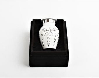 Mini Keepsake Cremation Ashes Urn for Token Ashes Funeral Memorial White and Silver Diamond Cut Style