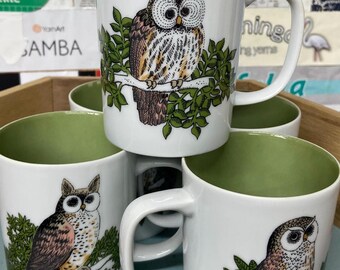 Ensemble de tasses vintage des années 1970, hibou, Variations par Fitz and Floyd inc. MCMLXXIX