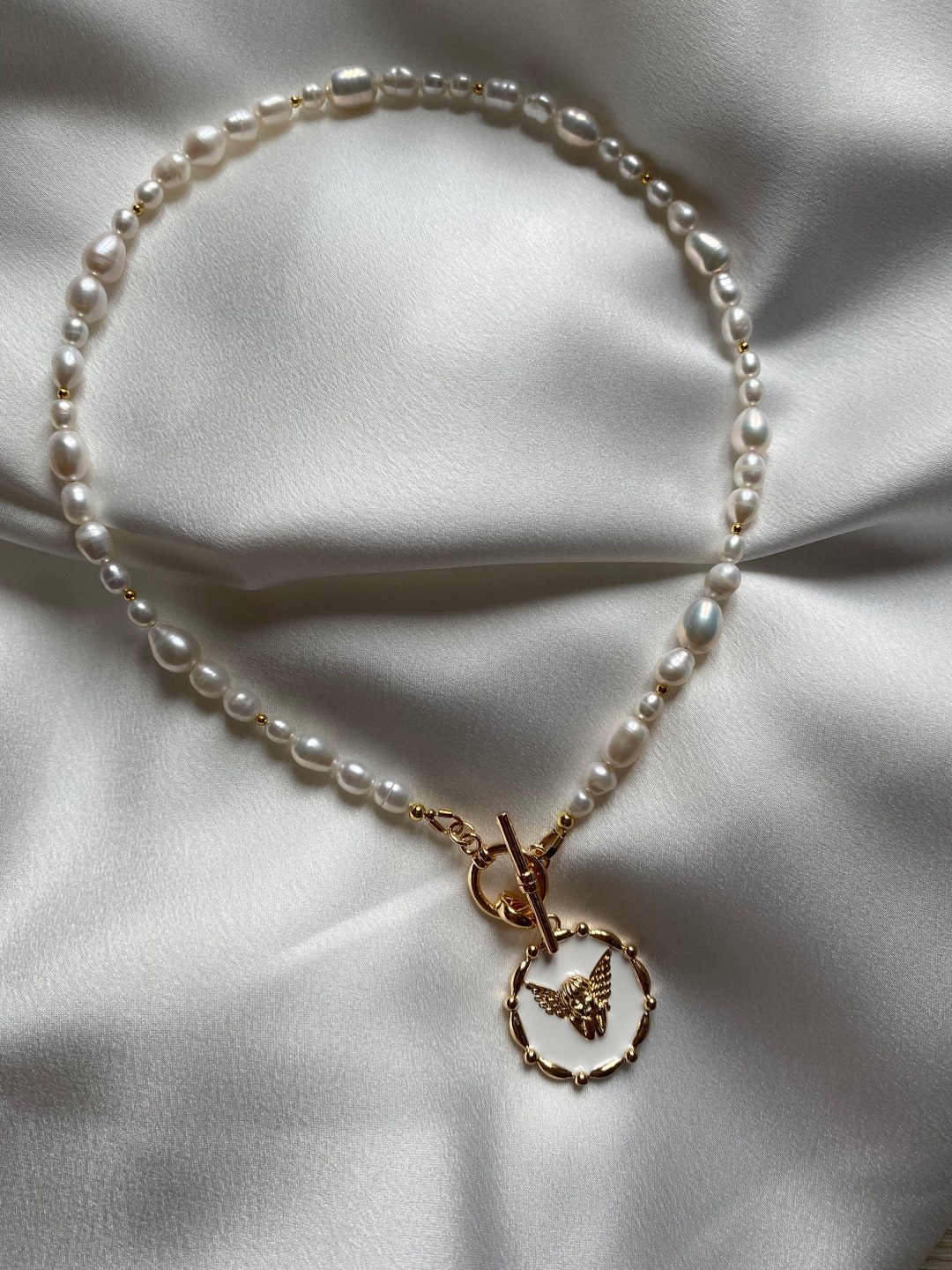 Collana Di Perle Naturali Con Pendente Angelo Placato Oro, Girocollo Di Perle Vere Con Ciondolo