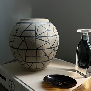MOON JAR in Origami Pattern
