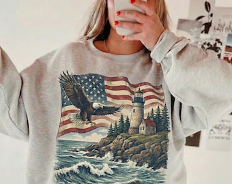Patriotic Graphic Crewneck Sweatshirt, Vintage Style USA Sweater, USA 250th Anniversary Shirt, Retro 4th of July Pullover
