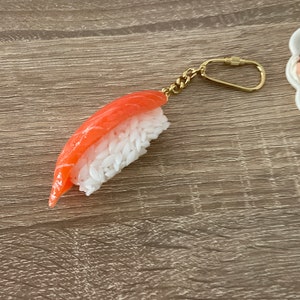 Sushi Salmon Keychain+Japanese food keychain+raw fish keychain+Japanese keychain+Asian Keychain+Kawaii keychain+seafood keychain