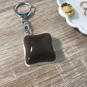CHOCOLATE KEYCHAIN square, CANDY Bar Keychain, Kawaii Keychain, Food Keychain, Aesthetic Fake Food Keychain With Vinyl Magnet,Kawaii,cute