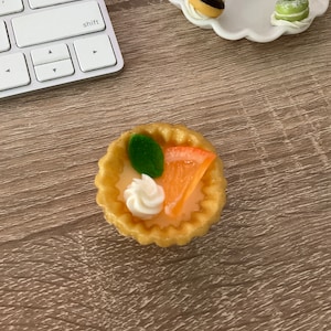 Fruit Tart Magnet Orange,Refrigerator Magnet,Fridge Magnet,Kitchen Magnet,Kitchen Decor,Birthday Gift,real cake, handmade,Faux food