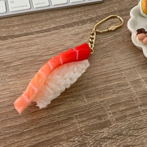 Sushi fatty tuna keychain+Toro keychain+raw fish keychain+fish keychain+Japanese food+Japanese keychain+Asian Keychain_Kawaii keychain
