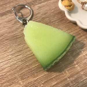 Melon Keychain+Kawaii keychain+cute keychain+fruit keychain+unique gift+different gift+fun gift+made in Japan+exciting gift+school+Honeydew