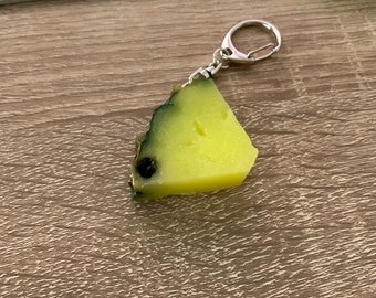 Pineapple Keychain+Kawaii keychain+cute keychain+fruit keychain+unique gift+different gift+fun gift+made in Japan+exciting gift+school