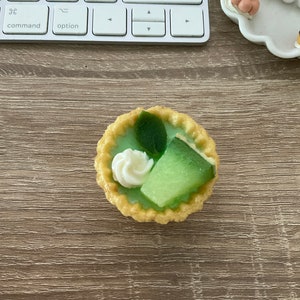 Fruit Tart Magnet Melon,Refrigerator Magnet,Fridge Magnet,Kitchen Magnet,Kitchen Decor,Birthday Gift,real cake, handmade,Faux food