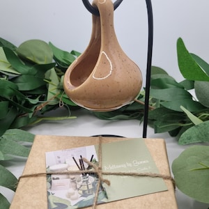 Ceramic Teardrop Hanging burner with variety sample box. All beautifully boxed. Perfect gift for all ocassions.