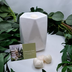 White Ceramic Geo Wax Melt Burner: Minimalist Oil Warmer, Gift Boxed