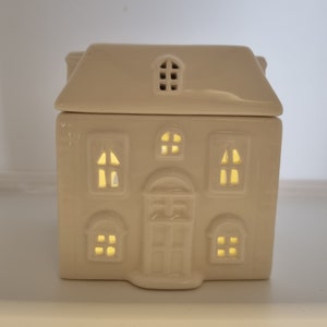 House wax burner, lid comes off wax burner. new home, gift, special occasion. boxed gift. White or Red. White House