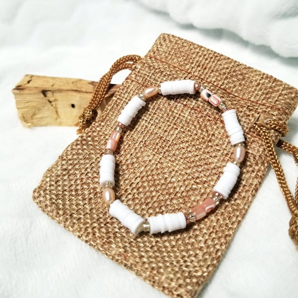 Bracelet Heishi blanc avec perles de culture pêche