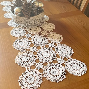 Handmade Rosette Crochet Table Runner: Beige Floral Design