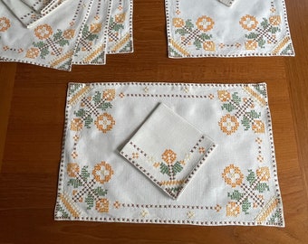 Cross-Stitch Linen Placemats and Napkins, 11 pieces, Arts and Crafts Style, Embroidered