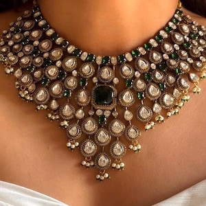 emerald green polki kundan necklace set 
bridal jewellery set in green with earrings
