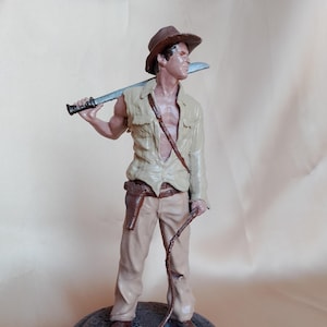 Indiana Jones 3D Printed Figure – 20 cm Hand-Painted PLA Statue, Realistic Movie Collectible for Film Fans & Gift Idea