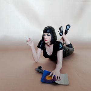 Handgemachte 3D Figur von Mia Wallace – Pulp Fiction inspiriertes Kunst Sammlerstück