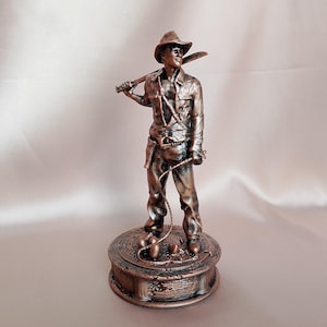 Indiana Jones 3D pla printed - bronze painted statue