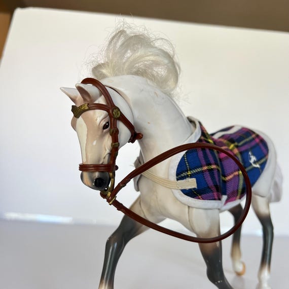 Vintage 1996 Grand Champion Horse Toy - Not Tested - Horse Feed N