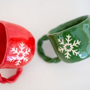 Christmas Coffee Mug - Pottery Mug, Snowflake Decorated Mug - Christmas Gift
