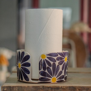 Porta-toalhas de papel de cerâmica - Decoração de cozinha com flores, porta-rolos de cozinha feito à mão